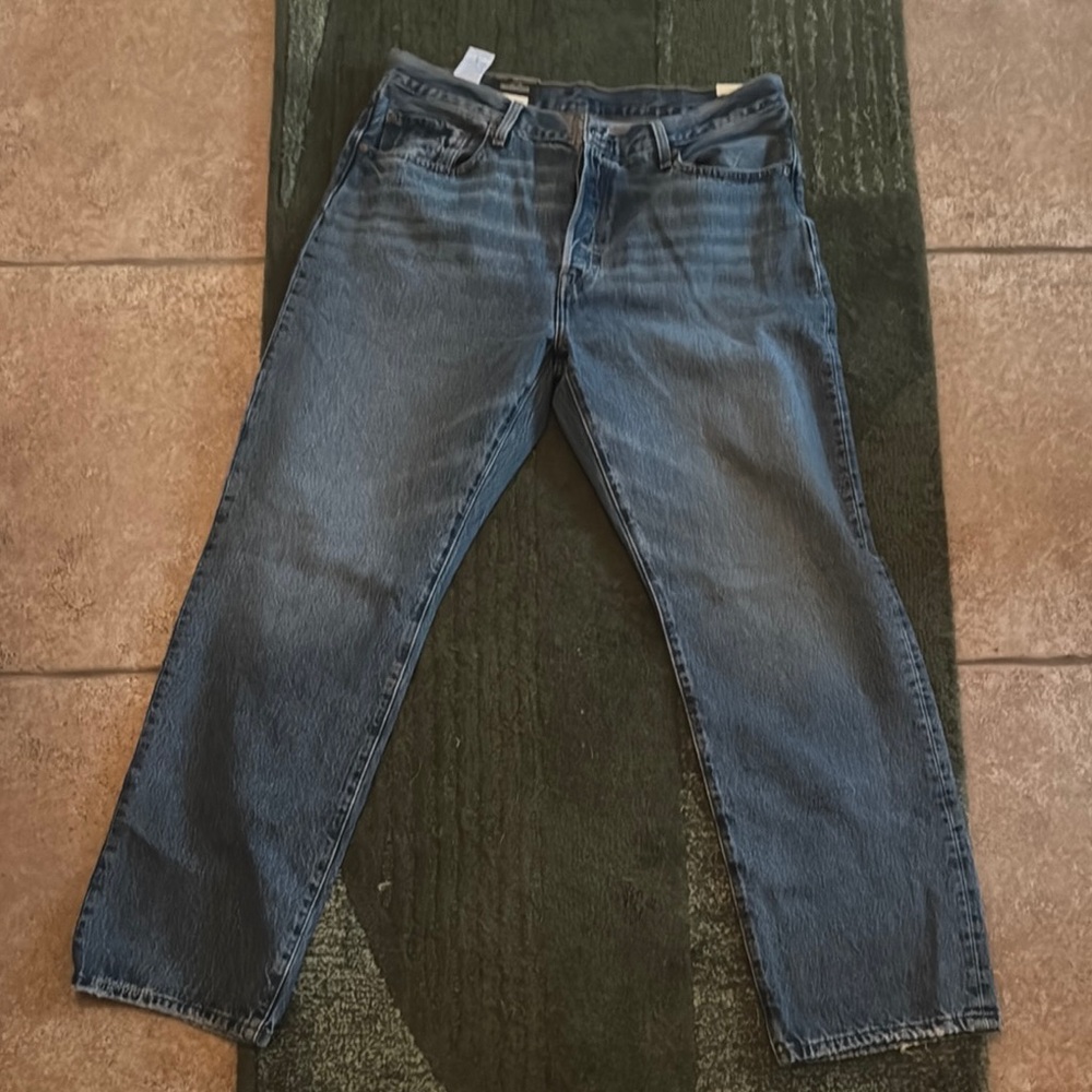 WOMEN’S Levi's 501 — ‘90s Blue Straight Jeans Versatile Everyday Wear